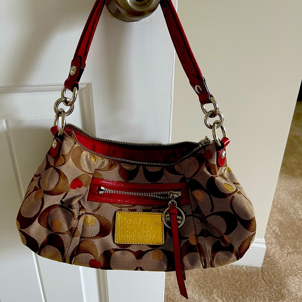 Like New Coach Shoulder Bag! ♥️♥️